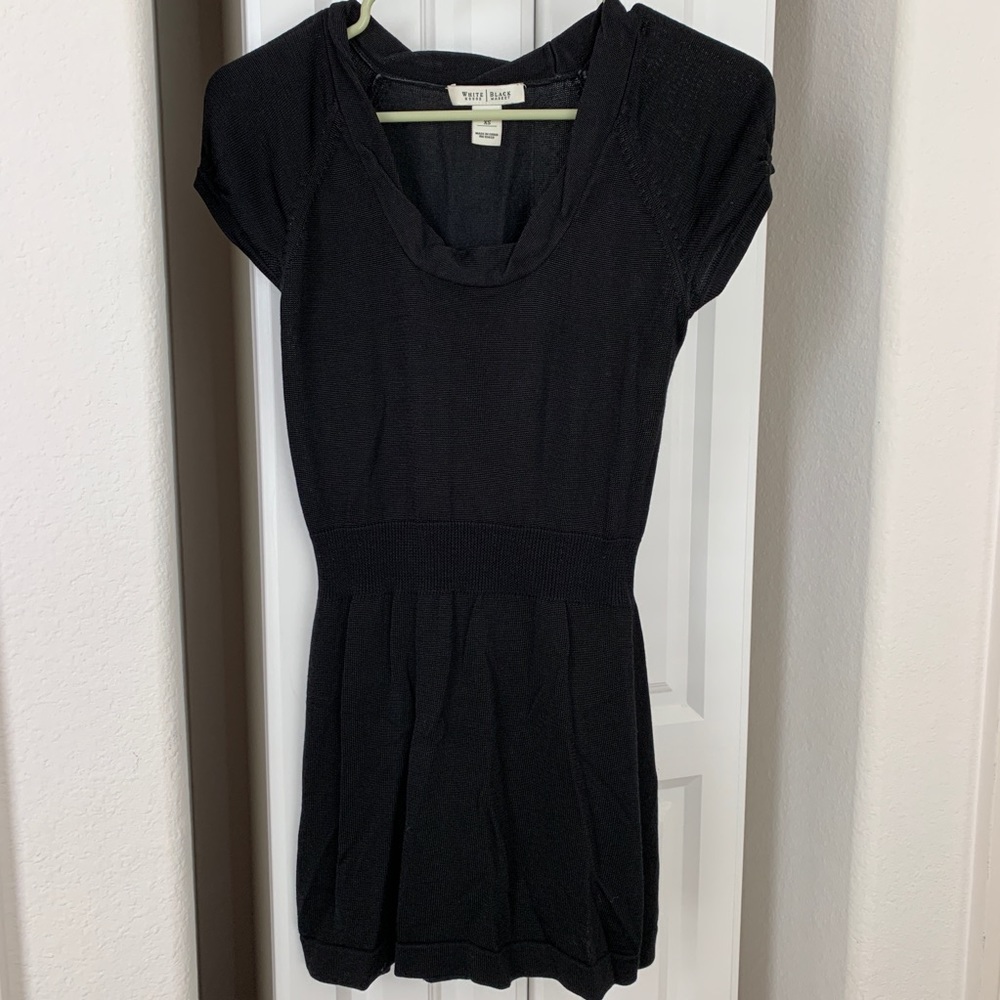 White House Black Market Black shirt sleeve lightweight sweater tunic